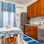 Nigido Holiday Houses Simona